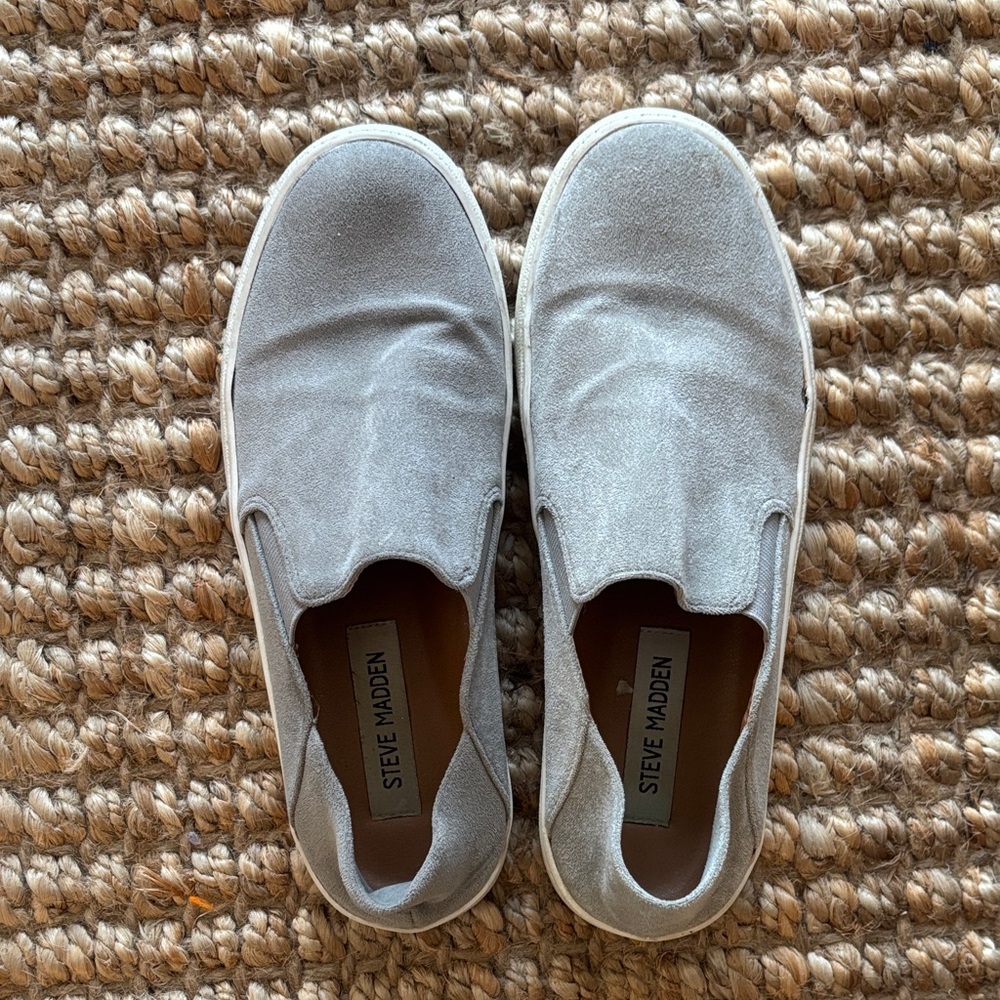 Steve Madden Light Gray Casual Slip-Ons